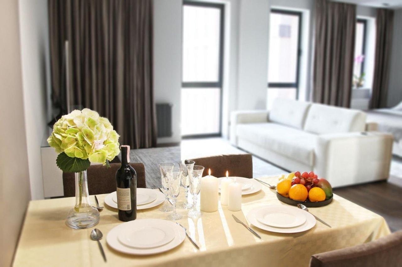 Classy Studio In Chicago, A Luxurious Condo Kiev Bagian luar foto